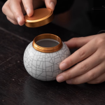 青瓷宠物骨灰盒供应商-现代奢华小型陶瓷设计