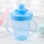 儿童饮水杯供应商-防漏水学习带把手