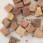 宠物零食厂家-工厂直批有机冻干牛肉立方训练零食