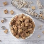 宠物零食厂家-工厂直批有机冻干牛肉立方训练零食