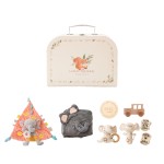 婴儿送礼礼盒厂家-专业OEM代工奶嘴夹围兜袜子毯子摇铃玩具套装