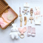 新生儿礼盒工厂-可定制手工榉木牙胶棉毯配藤编礼盒