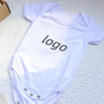 新生儿礼盒工厂-可定制Logo婴儿熊棉纱毯袜子服装套装