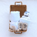 新生儿礼盒工厂-批量防滑袜子柔软法兰绒毯子礼品套装