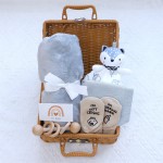 新生儿礼盒工厂-批量防滑袜子柔软法兰绒毯子礼品套装