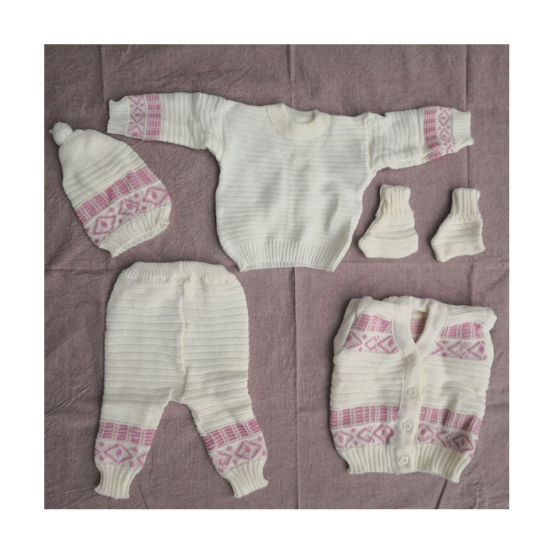 婴儿毛衣套装工厂-针织开衫无檐帽礼品钩针套装冬季服装套装