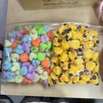 橡皮鸭生产厂家-可定制浴盆玩具挤压吱吱叫泳池