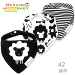 男女通用婴儿围兜工厂-可爱柔软棉质配印花按扣闭合可洗