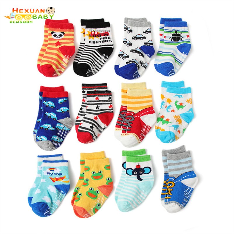 婴儿套装供应商-帽子和手套套装0-6个月新生儿配饰