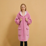 女士睡衣工厂-定制冬季保暖柔软针织配口袋前标带帽