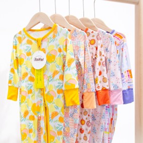 婴儿服装工厂-批发定制卡通舒适莱赛尔纤维拉链连体衣