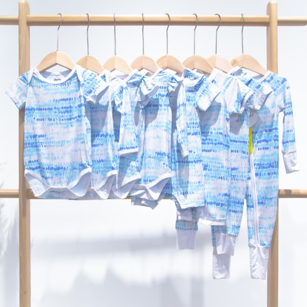 婴儿连体衣供应商-定制印花竹纤维长袖拉链连体睡衣