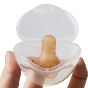 Storage Box Manufacturer - Portable Dustproof Hanging Hook for Baby's Pacifiers Sanitary