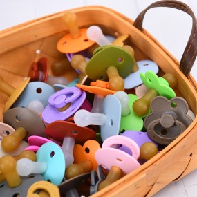 Fruit Feeder Supplier - Silicone for Kids Aged 0-12 Months Soft and Safe