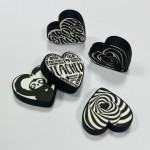 婴儿牙胶供应商-卡通心形硅胶珠配串珠笔食品级