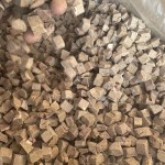 宠物零食工厂-定制冻干批发牛肉蛋白鸡肝粒