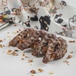 犬零食工厂-热销天然切片鸭颈干宠物食品手工烘干