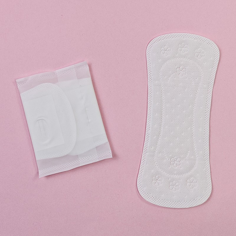 卫生巾生产厂家-可定制柔软棉质150mm