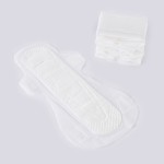 卫生巾工厂-可定制热销棉质批量