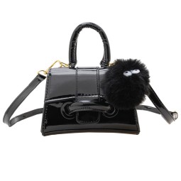 单肩包生产厂家 - 时尚男孩女孩字母胸