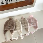 Cute Knitted Hat Supplier - OEM Wool Ball Earflap Warm Beanie