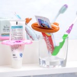 Toothpaste Dispenser Manufacturer - Plastic Cartoon Rolling Holder