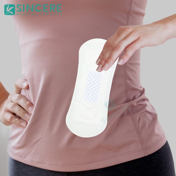 护垫厂家 - 超薄一次性迷你女性透气亲肤厂家价