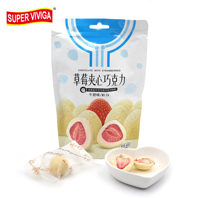 Snack Cocoa Butter Whole Freeze-dried Strawberry Sandwich Matcha Cocoa Milk Chocolate Ball