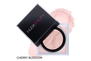 Empowering Global Beauty Brands, A New Choice for Mineral Oil-Control Loose Powder OEM Cooperation