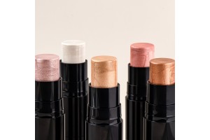 Radiant 8-Color Sweatproof Cream Highlighter Stick: A Quality Choice in Cosmetic OEM/ODM