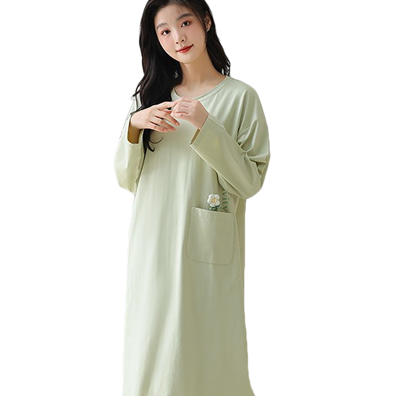 Maternity and nursing wear