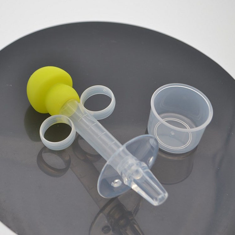 Baby medicine feeder