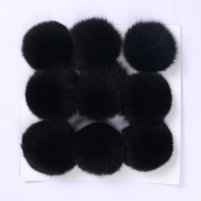 fur pom