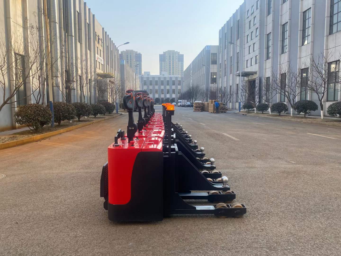 Electric Tow Tractor