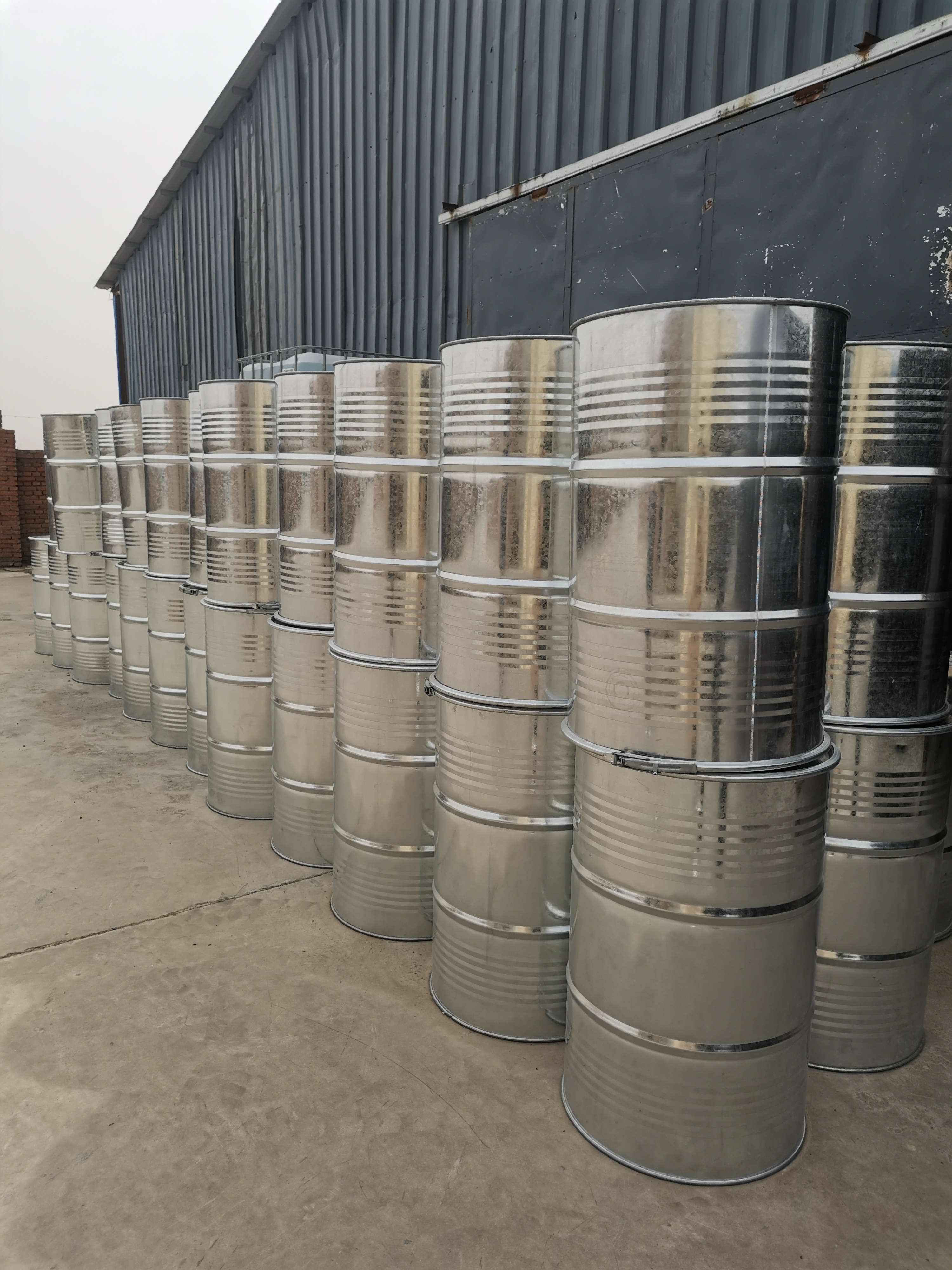Metal processing oil additives package