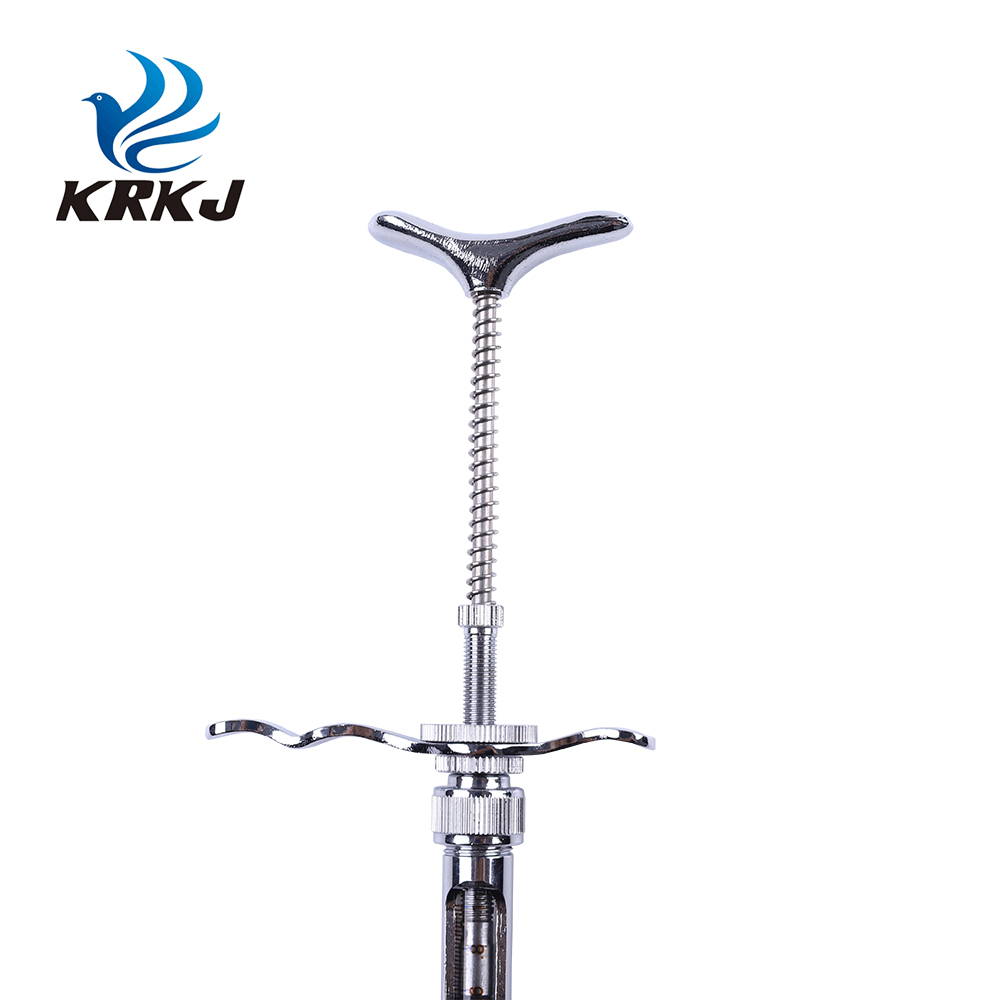 SYRINGES AND NEEDLES