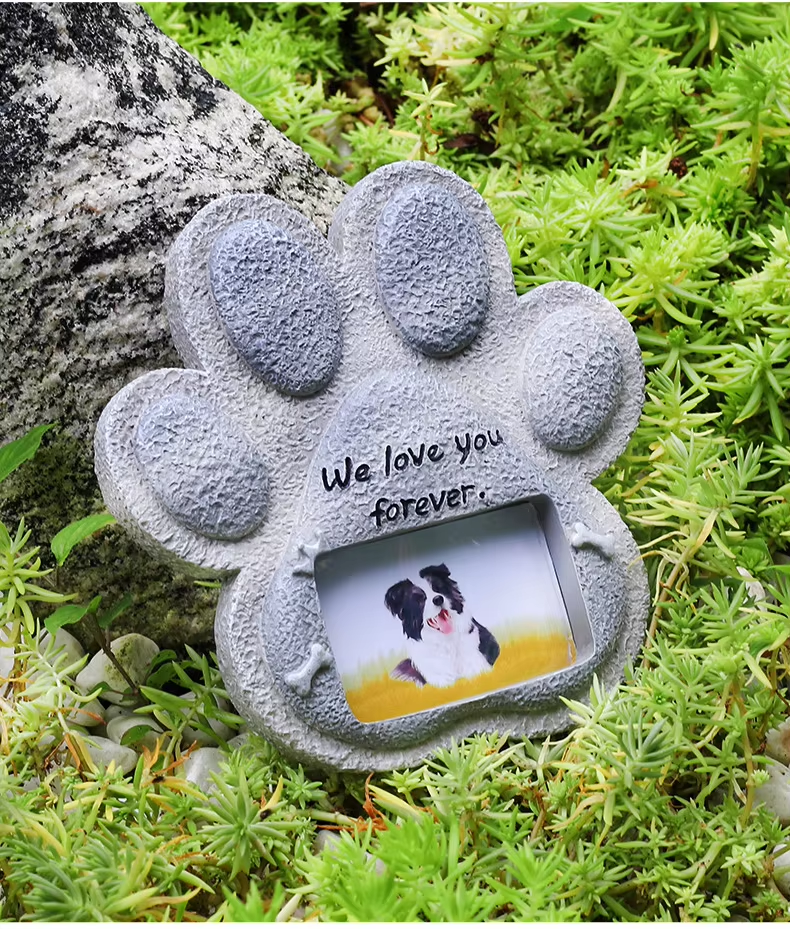 Pet Caskets & Urns