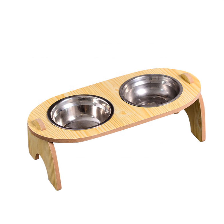 Pet Bowls & Feeders