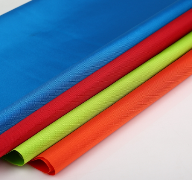 层压防水透气织物