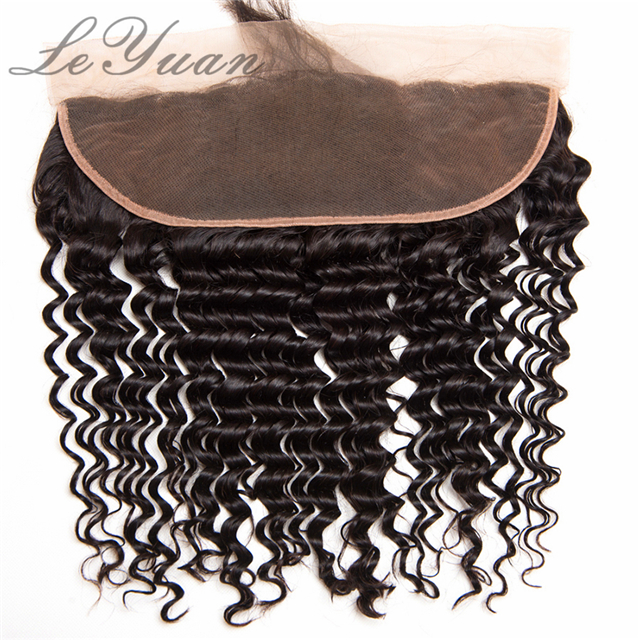 Hair tress with lace closure